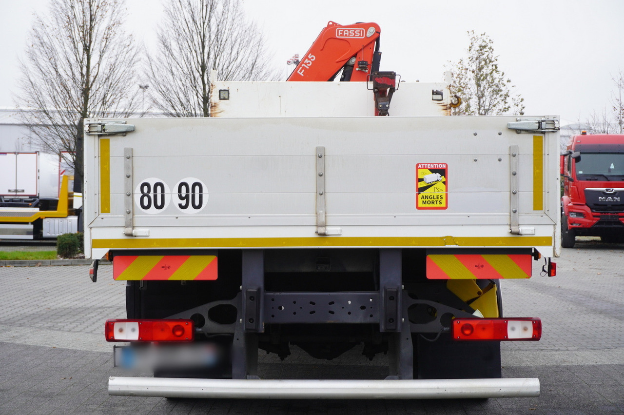 Camion grue RENAULT RENAULT C280 DTI 8 / FASSI crane 5.6 T / 560 MTH / range 8 m / Flatbed 15 EPAL: photos 8 Camion grue RENAULT RENAULT C280 DTI 8 / FASSI crane 5.6 T / 560 MTH / range 8 m / Flatbed 15 EPAL: photos 8