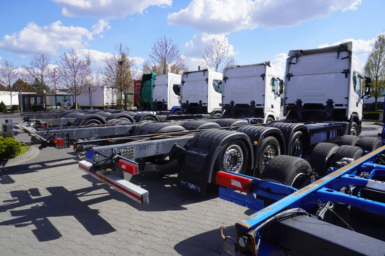 SCANIA R650 V8 / 650 HP/ frame 8.8 m / steered 4th axis / 20 units - Camion grue: photos 4 SCANIA R650 V8 / 650 HP/ frame 8.8 m / steered 4th axis / 20 units - Camion grue: photos 4