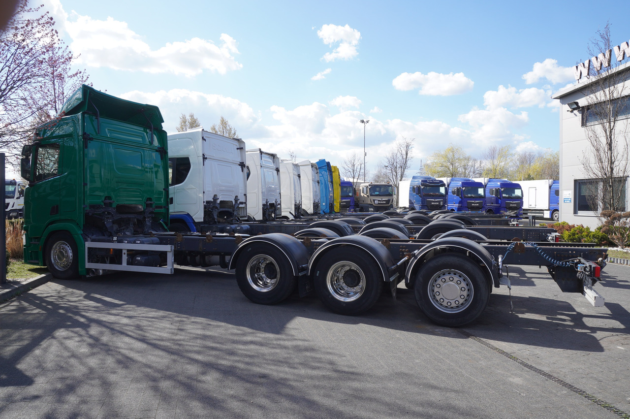 SCANIA R650 V8 / 650 HP/ frame 8.8 m / steered 4th axis / 20 units - Camion grue: photos 3 SCANIA R650 V8 / 650 HP/ frame 8.8 m / steered 4th axis / 20 units - Camion grue: photos 3