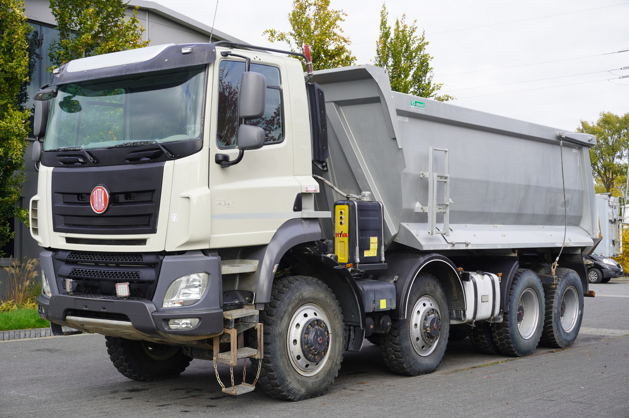TATRA Phoenix 8x8 Twin-Steer Quad/A dump truck / 30 tho. km - Tombereau rigide: photos 2 TATRA Phoenix 8x8 Twin-Steer Quad/A dump truck / 30 tho. km - Tombereau rigide: photos 2