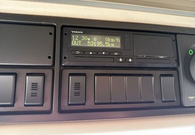 VOLVO FM 460 6X2*4 / HIAB ULT21S61 hooklift / 50 tho. km! / 2022 - Camion ampliroll: photos 2 VOLVO FM 460 6X2*4 / HIAB ULT21S61 hooklift / 50 tho. km! / 2022 - Camion ampliroll: photos 2