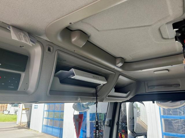 Iveco SWay 400 Lamberet Tiefkühlkoffer Thermo King LBW - Camion frigorifique: photos 5 Iveco SWay 400 Lamberet Tiefkühlkoffer Thermo King LBW - Camion frigorifique: photos 5