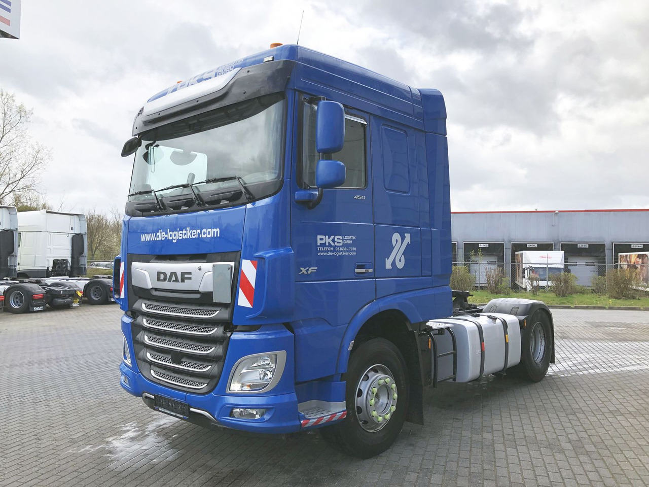 DAF XF 450 FT SC, Hydraulik, Standklima, Navigation - Tracteur routier: photos 3 DAF XF 450 FT SC, Hydraulik, Standklima, Navigation - Tracteur routier: photos 3