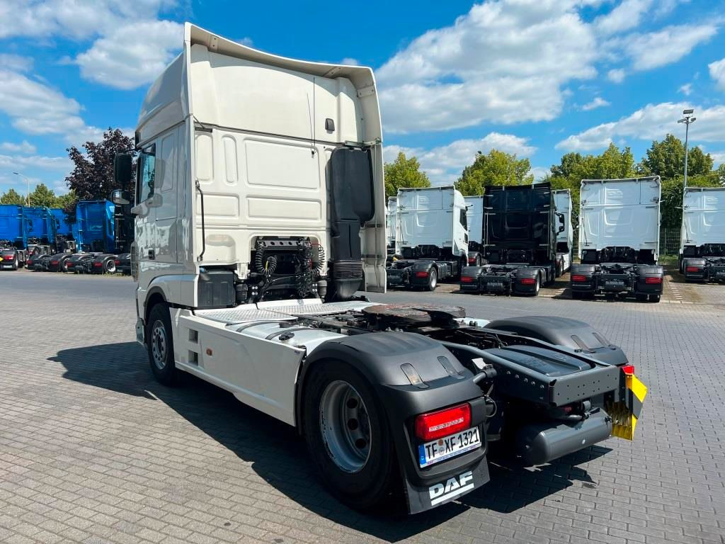 DAF XF 480 FT SSC Retarder Standklima 2x Tank 1185 L - Tracteur routier: photos 3 DAF XF 480 FT SSC Retarder Standklima 2x Tank 1185 L - Tracteur routier: photos 3