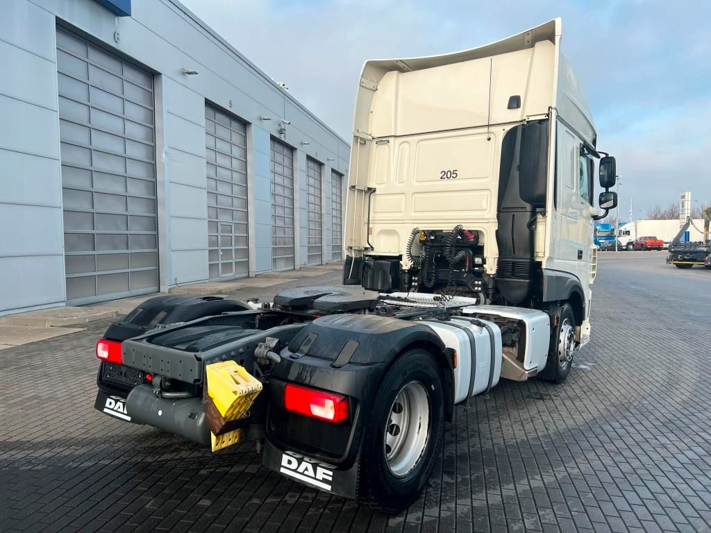 DAF XF 480 FT SSC Retarder Standklima 2xTank 1.185L - Tracteur routier: photos 4 DAF XF 480 FT SSC Retarder Standklima 2xTank 1.185L - Tracteur routier: photos 4