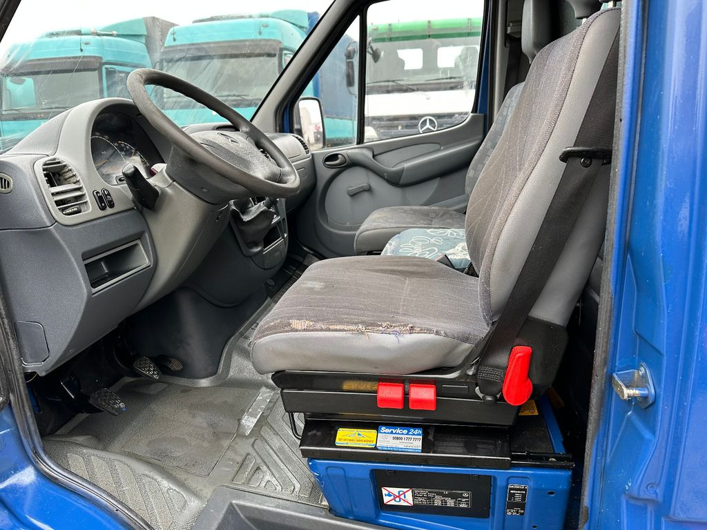 Fourgonnette Mercedes-Benz 211 CDI: photos 10