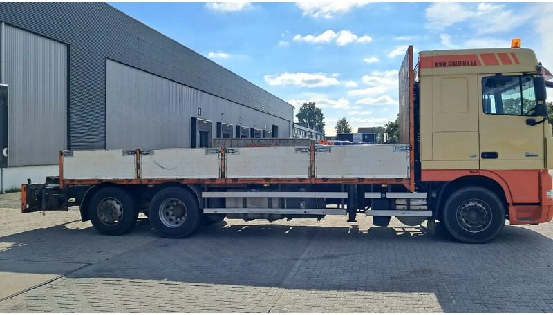 DAF XF 105 410 Spacecab 6x2 Euro 5 - Camion plateau: photos 4 DAF XF 105 410 Spacecab 6x2 Euro 5 - Camion plateau: photos 4
