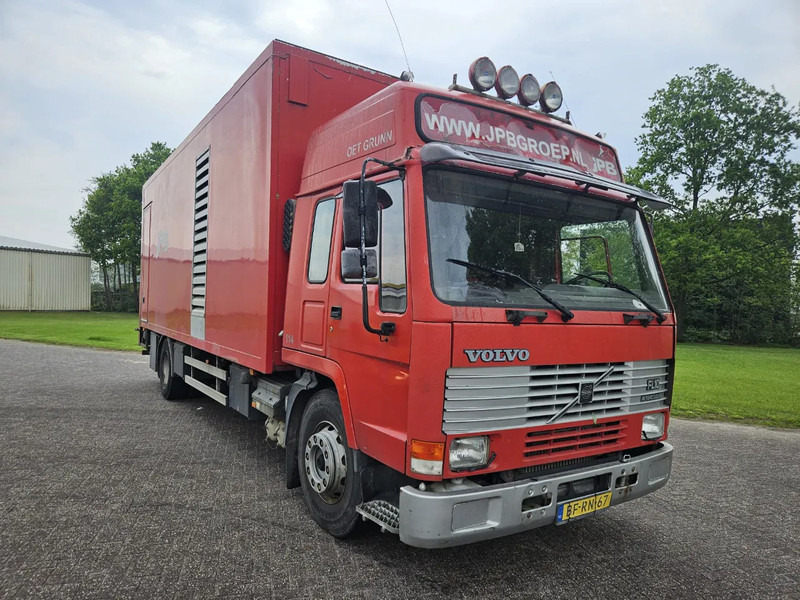 Volvo FL 10 - Camion fourgon: photos 2 Volvo FL 10 - Camion fourgon: photos 2