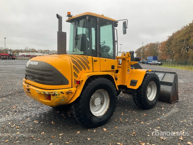 1998 Volvo L45 Wheel Loader - Chargeuse sur pneus: photos 3 1998 Volvo L45 Wheel Loader - Chargeuse sur pneus: photos 3