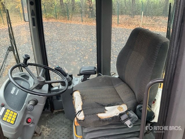 1998 Volvo L45 Wheel Loader - Chargeuse sur pneus: photos 5 1998 Volvo L45 Wheel Loader - Chargeuse sur pneus: photos 5