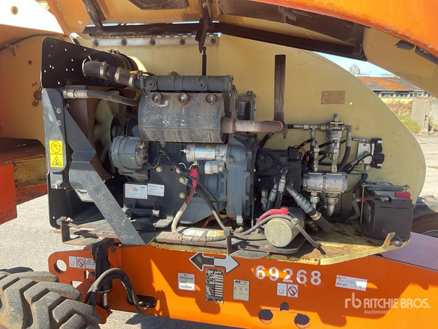 2006 JLG 460SJ 4WD Telescopic Boom Lift - Broyeur/ Épareuse: photos 5 2006 JLG 460SJ 4WD Telescopic Boom Lift - Broyeur/ Épareuse: photos 5