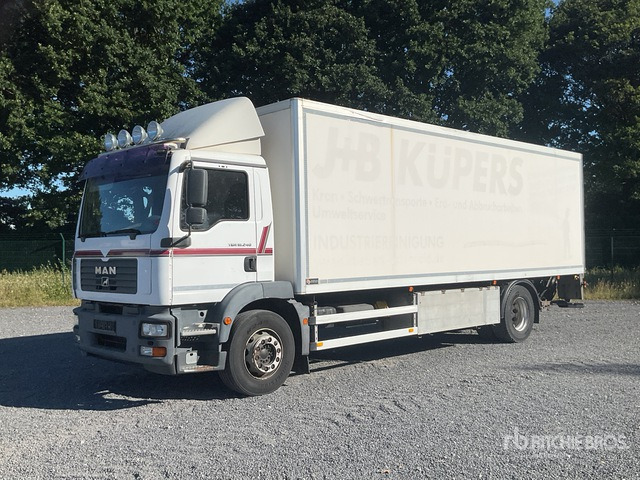 2006 MAN TGM 18.240 4x2 Van Truck - Fourgon utilitaire: photos 2 2006 MAN TGM 18.240 4x2 Van Truck - Fourgon utilitaire: photos 2