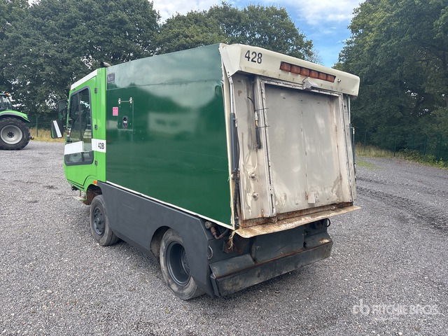 2007 Hofmans HMF426 Sweeper Truck - Balayeuse de voirie: photos 3 2007 Hofmans HMF426 Sweeper Truck - Balayeuse de voirie: photos 3