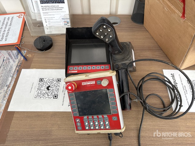 2014 Grimme SE 150-60 Pull Type 2 Row Potato Harvester - Arracheuse de pommes de terre: photos 1 2014 Grimme SE 150-60 Pull Type 2 Row Potato Harvester - Arracheuse de pommes de terre: photos 1