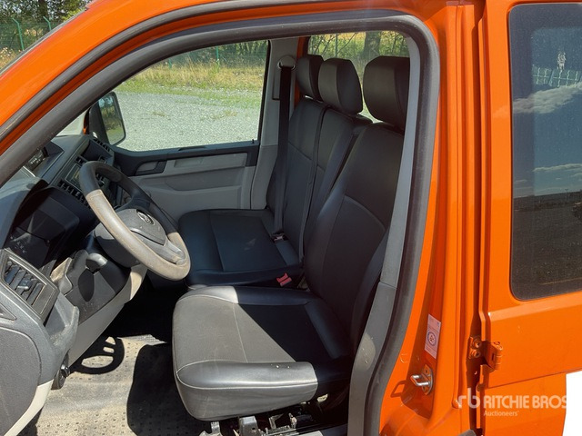 2019 Volkswagen T6 Transporter 4x2 Crew Cab Flatbed Truck - Camion plateau: photos 5 2019 Volkswagen T6 Transporter 4x2 Crew Cab Flatbed Truck - Camion plateau: photos 5