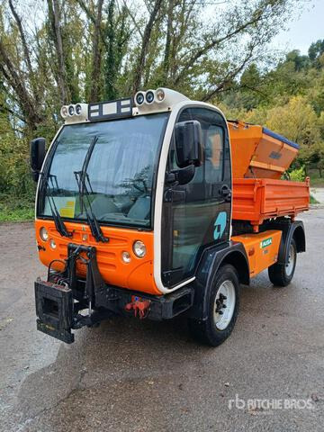 2004 Ausa M250DH X4 4x4 Snow Plow Truck - Engin de déneigement: photos 2 2004 Ausa M250DH X4 4x4 Snow Plow Truck - Engin de déneigement: photos 2