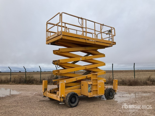 2005 Haulotte H18SX 4x4 Diesel Scissor Lift - Nacelle ciseaux: photos 1 2005 Haulotte H18SX 4x4 Diesel Scissor Lift - Nacelle ciseaux: photos 1