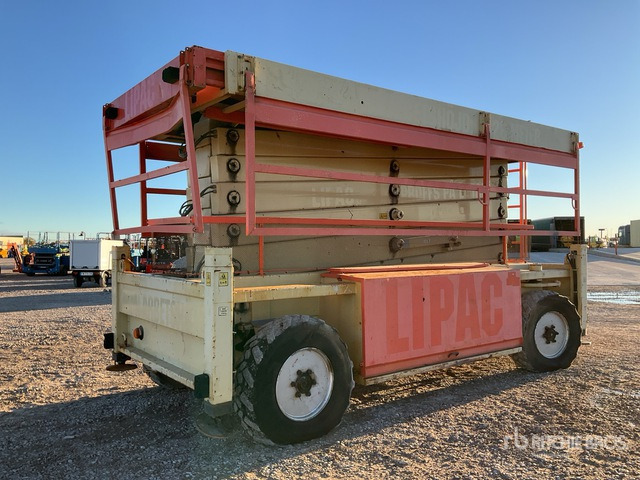 2005 JLG 245-25 4x4 Diesel Scissor Lift - Nacelle ciseaux: photos 3 2005 JLG 245-25 4x4 Diesel Scissor Lift - Nacelle ciseaux: photos 3