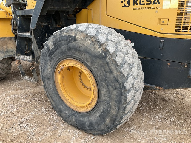 2005 Komatsu WA380-5H Wheel Loader - Chargeuse sur pneus: photos 4 2005 Komatsu WA380-5H Wheel Loader - Chargeuse sur pneus: photos 4