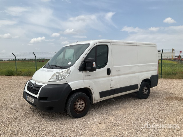 2006 Citroen Jumper 2.2D Cargo Van - Fourgonnette: photos 1 2006 Citroen Jumper 2.2D Cargo Van - Fourgonnette: photos 1
