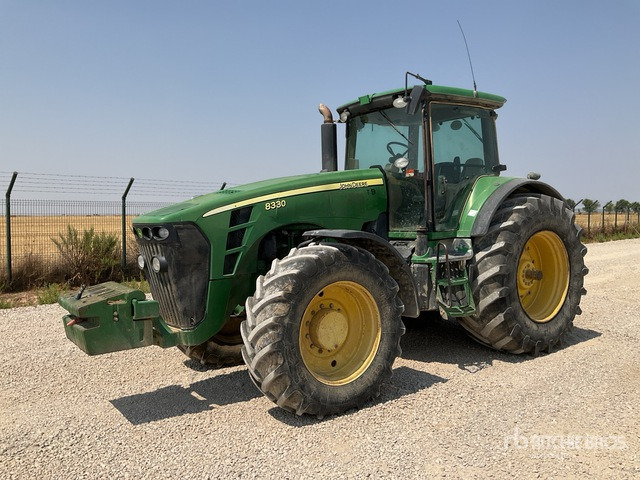 2007 John Deere 8330 4WD Tractor - Tracteur agricole: photos 1 2007 John Deere 8330 4WD Tractor - Tracteur agricole: photos 1