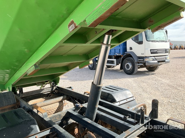 2008 Iveco Daily 35C12 2007 Hiab 008 840 kg on 4x2 Dump Truck with Crane - Camion benne, Camion grue: photos 4 2008 Iveco Daily 35C12 2007 Hiab 008 840 kg on 4x2 Dump Truck with Crane - Camion benne, Camion grue: photos 4