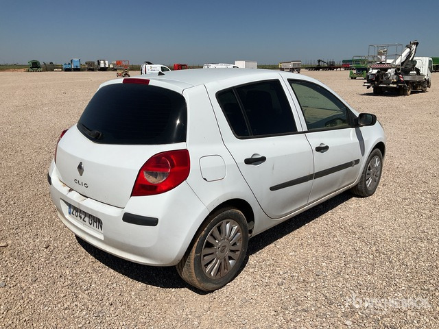 2008 Renault Clio 1.5D (Inoperable) Automobile - Voiture: photos 4 2008 Renault Clio 1.5D (Inoperable) Automobile - Voiture: photos 4