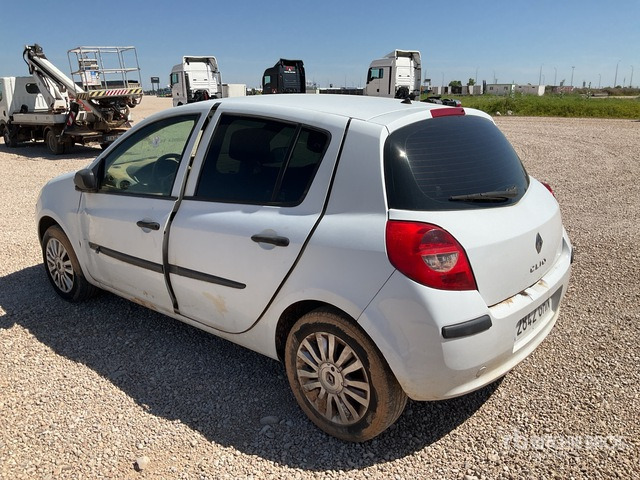 2008 Renault Clio 1.5D (Inoperable) Automobile - Voiture: photos 3 2008 Renault Clio 1.5D (Inoperable) Automobile - Voiture: photos 3