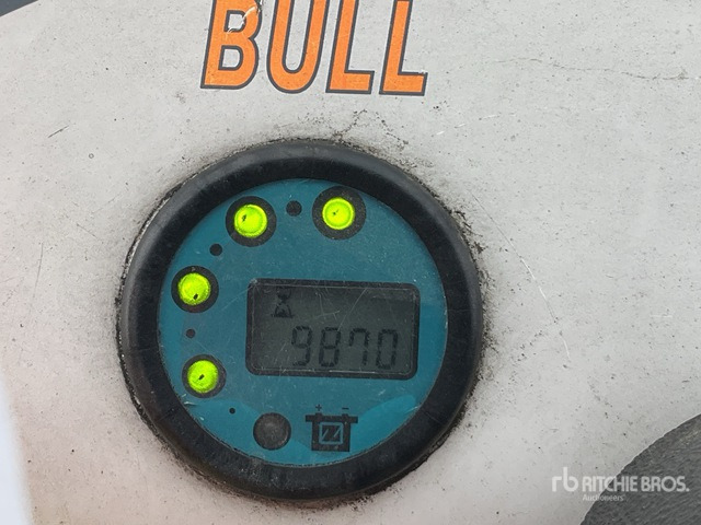 2014 Dec BULL4 Tow Truck - Chariot tracteur: photos 3 2014 Dec BULL4 Tow Truck - Chariot tracteur: photos 3