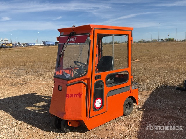 2014 Toyota CBT6 Utility Vehicle - Chariot tracteur: photos 1 2014 Toyota CBT6 Utility Vehicle - Chariot tracteur: photos 1