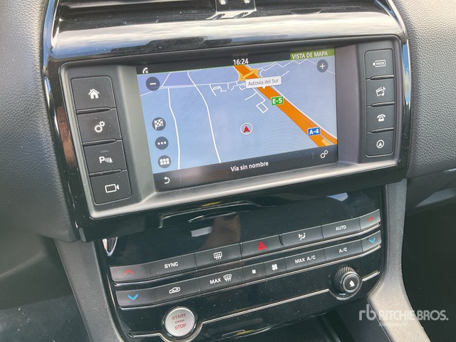 2016 Jaguar F Pace Automobile - SUV: photos 5 2016 Jaguar F Pace Automobile - SUV: photos 5