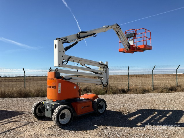 2016 Snorkel A46JE 2WD Electric Articulating Boom Lift - Nacelle articulée: photos 2 2016 Snorkel A46JE 2WD Electric Articulating Boom Lift - Nacelle articulée: photos 2