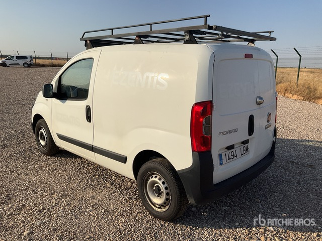 2020 Fiat Fiorino Cargo Van - Fourgonnette: photos 2 2020 Fiat Fiorino Cargo Van - Fourgonnette: photos 2