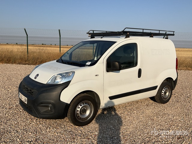 2020 Fiat Fiorino Cargo Van - Fourgonnette: photos 3 2020 Fiat Fiorino Cargo Van - Fourgonnette: photos 3