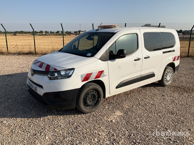 2020 Toyota Proace Passenger Van - Minibus, Transport de personnes: photos 2 2020 Toyota Proace Passenger Van - Minibus, Transport de personnes: photos 2