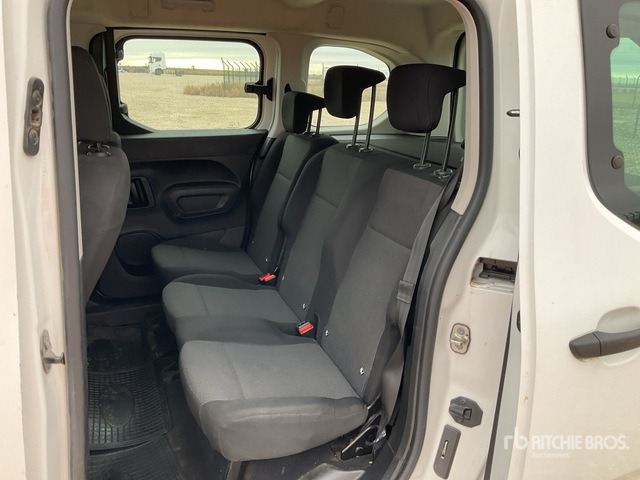 2022 Opel Combo Passenger Van - Minibus, Transport de personnes: photos 4 2022 Opel Combo Passenger Van - Minibus, Transport de personnes: photos 4