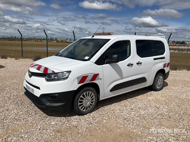 2022 Toyota Proace City Verso 5 Passenger Van - Minibus, Transport de personnes: photos 2 2022 Toyota Proace City Verso 5 Passenger Van - Minibus, Transport de personnes: photos 2