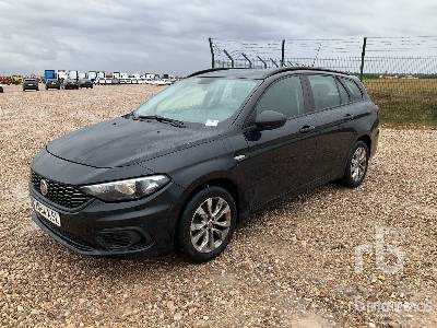 FIAT TIPO - Voiture: photos 1 FIAT TIPO - Voiture: photos 1