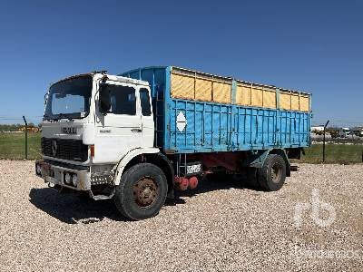 RENAULT DG230.20 4x2 - Camion benne: photos 2 RENAULT DG230.20 4x2 - Camion benne: photos 2