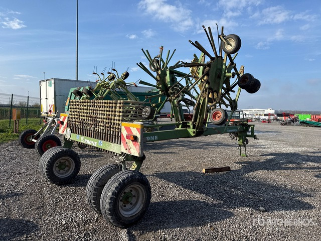 2002 Krone SWADRO 1401 Hay Rake - Faneuse: photos 3 2002 Krone SWADRO 1401 Hay Rake - Faneuse: photos 3