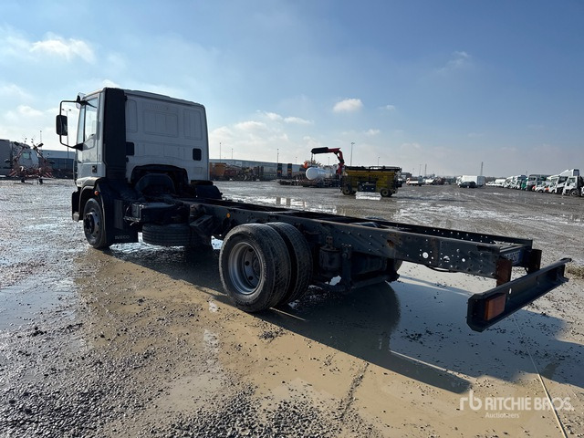 2006 Iveco Eurocargo 160E24 Flatbed Truck - Châssis cabine: photos 2 2006 Iveco Eurocargo 160E24 Flatbed Truck - Châssis cabine: photos 2