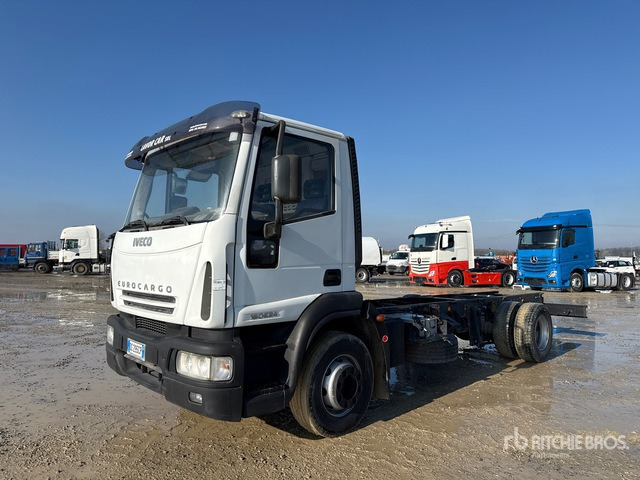2006 Iveco Eurocargo 160E24 Flatbed Truck - Châssis cabine: photos 1 2006 Iveco Eurocargo 160E24 Flatbed Truck - Châssis cabine: photos 1
