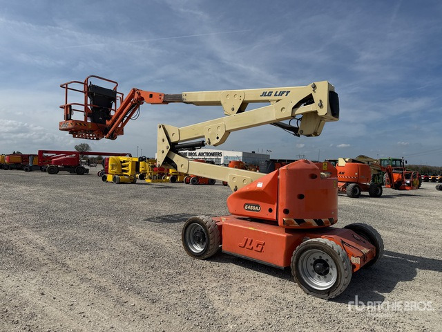 2008 JLG E450AJ V A069 Piattaforma monobraccio articolata - Nacelle articulée: photos 3 2008 JLG E450AJ V A069 Piattaforma monobraccio articolata - Nacelle articulée: photos 3