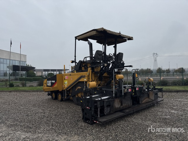 2010 Cat AP600D Wheel Asphalt Paver - Finisseur: photos 3 2010 Cat AP600D Wheel Asphalt Paver - Finisseur: photos 3