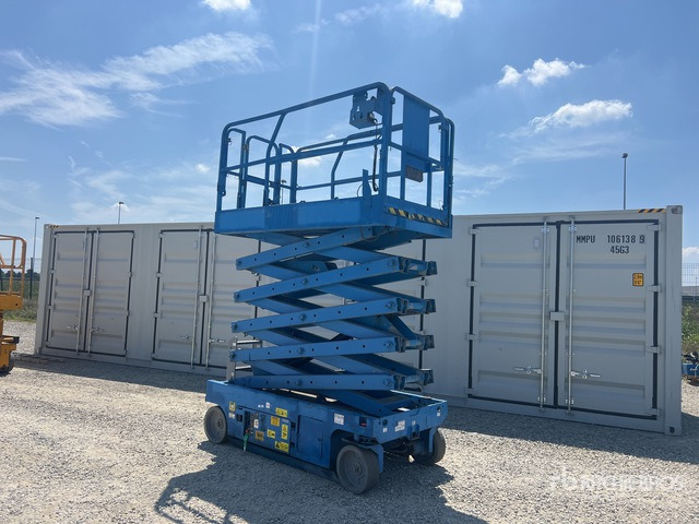 2010 Genie GS-3246 Electric Scissor Lift - Nacelle ciseaux: photos 2 2010 Genie GS-3246 Electric Scissor Lift - Nacelle ciseaux: photos 2