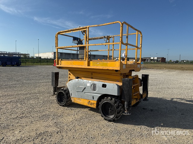 2011 Haulotte Compact12DX (Inoperable) Scissor Lift - Nacelle ciseaux: photos 3 2011 Haulotte Compact12DX (Inoperable) Scissor Lift - Nacelle ciseaux: photos 3
