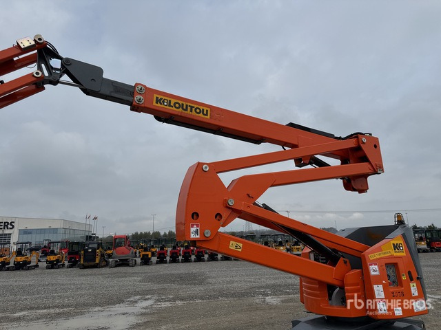 2011 Haulotte HA15IP Electric Articulating Boom Lift - Nacelle articulée: photos 5 2011 Haulotte HA15IP Electric Articulating Boom Lift - Nacelle articulée: photos 5