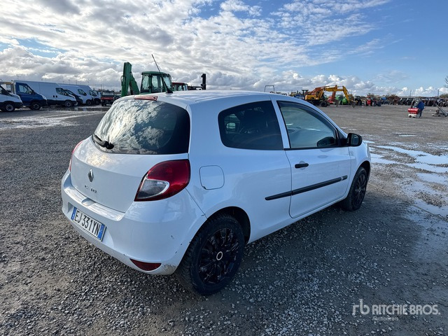 2011 Renault Clio Van Truck - Camion fourgon: photos 3 2011 Renault Clio Van Truck - Camion fourgon: photos 3