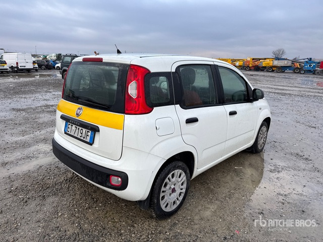 2013 Fiat Panda Automobile - Voiture: photos 3 2013 Fiat Panda Automobile - Voiture: photos 3