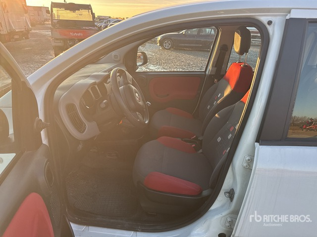 2013 Fiat Panda Automobile - Voiture: photos 5 2013 Fiat Panda Automobile - Voiture: photos 5